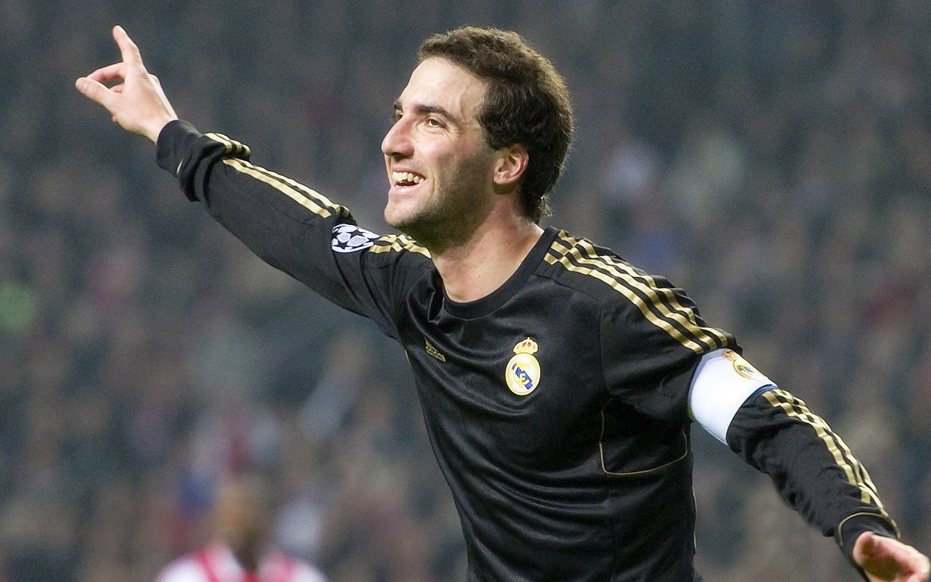 博卡青年季后赛席位稳固，博卡青年新赛季球衣