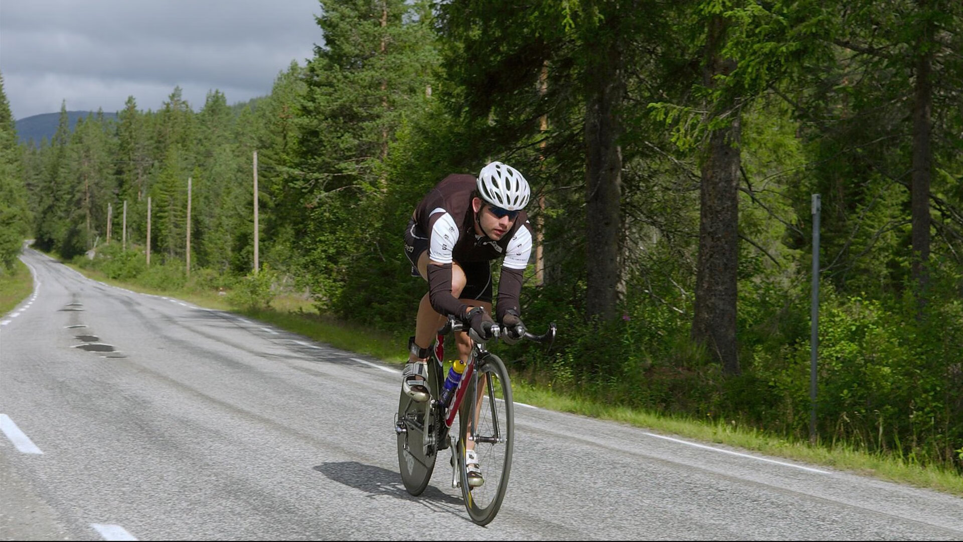 精湛技术使球队门将功不可没,稳健守门护住球门,守门员技术